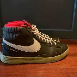 Nike Blazer Size 9 Men’s